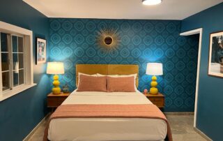 Sessions Retreat's Single Queen Bed Room in Big Bear Getaway