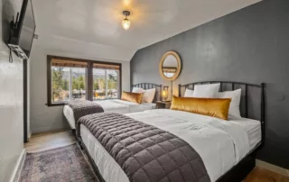 Relaxing Double Bed Room | Big Bear Lodging Scenic Views