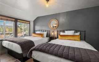 Big Bear Lake Resort Double Bed Room with Private Bath & Closet
